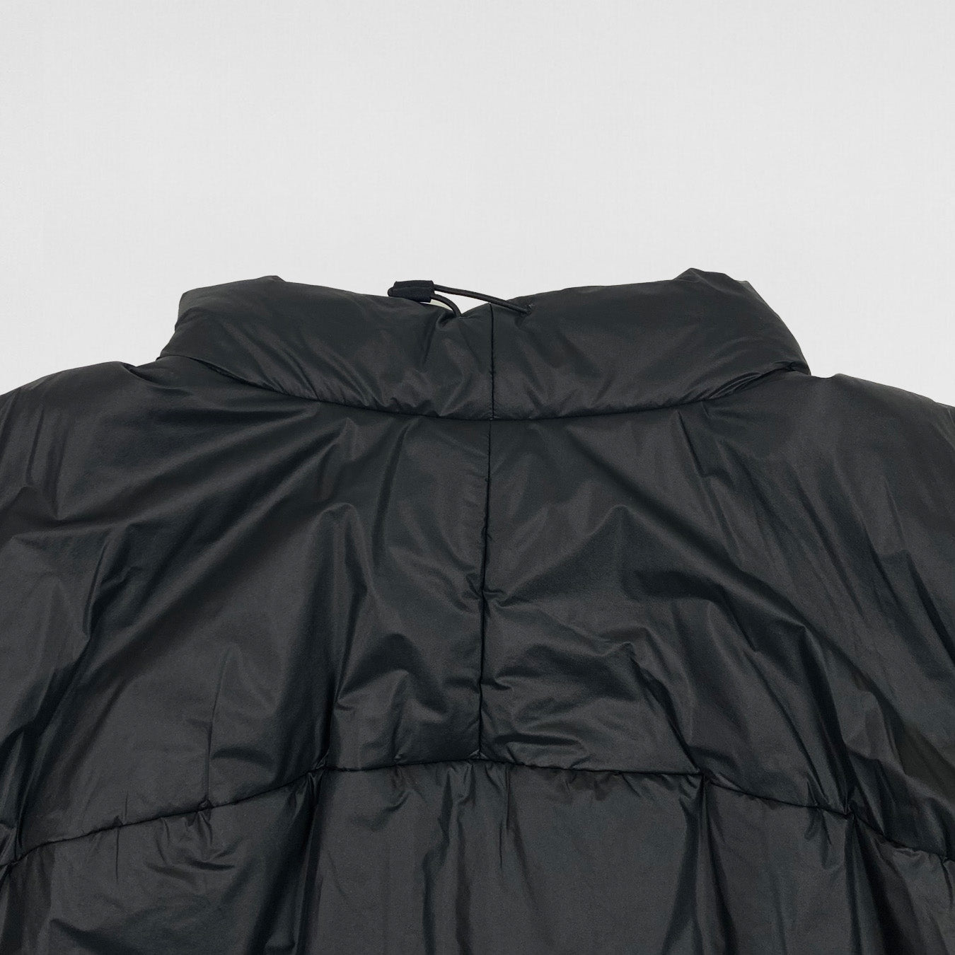 YGEBB 2022 Mock Neck Puffer Jacket In Black