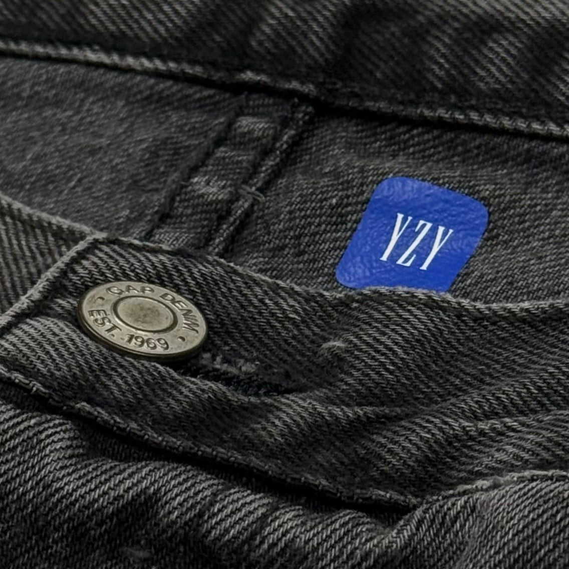 YGEBB 2022 Washed Denim Pants In Grey