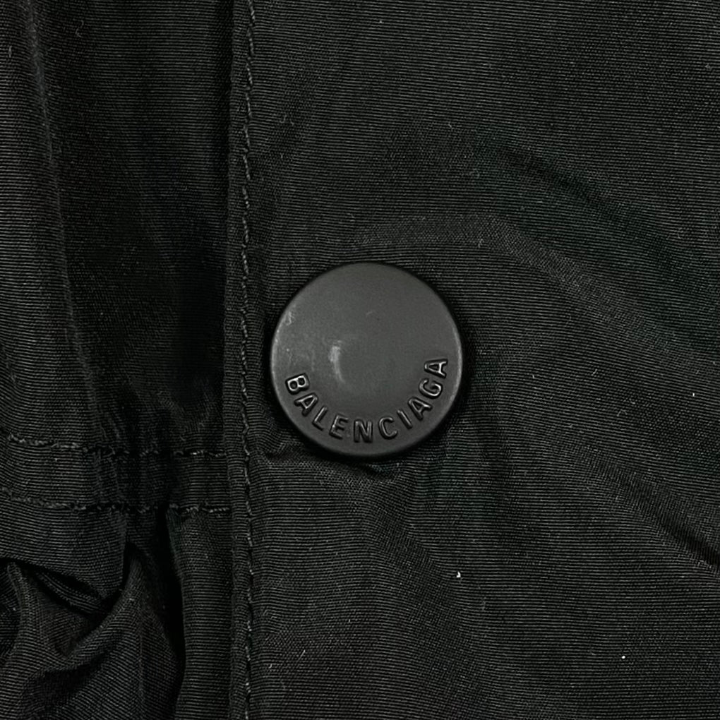 YE24 2022 Gaffer Tape Logo Windbreaker