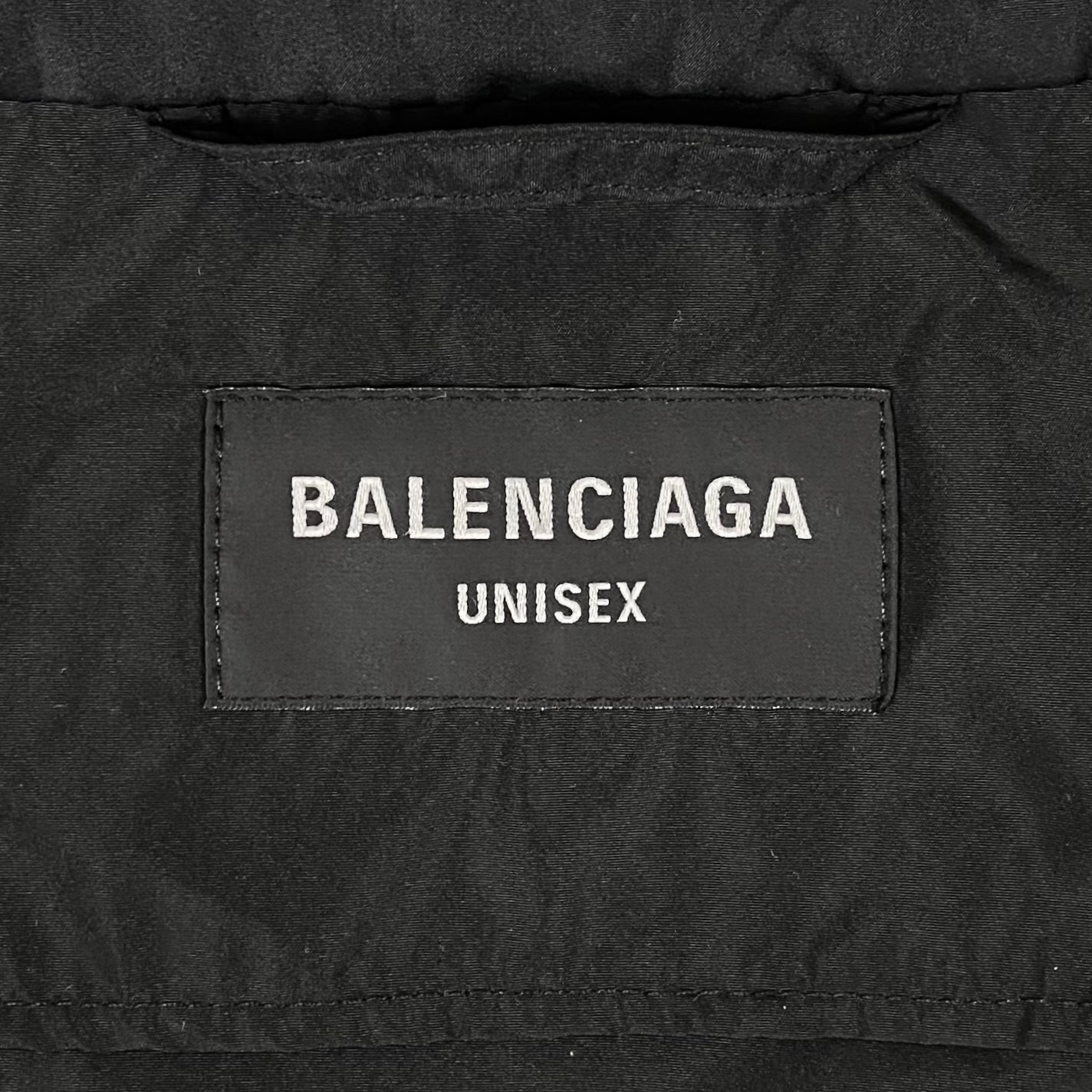 YE24 2022 Gaffer Tape Logo Windbreaker