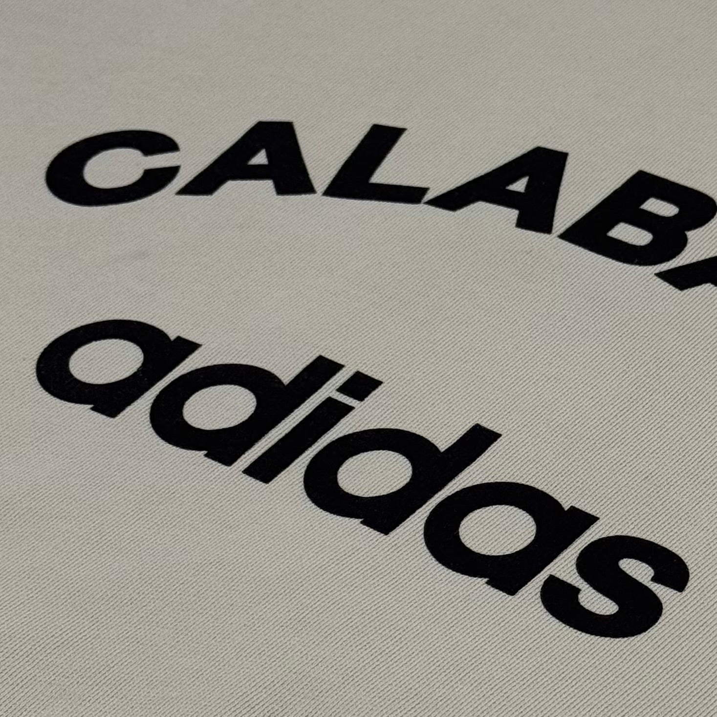 YZY SZN 5 Calabasas Adidas Oversized Crewneck
