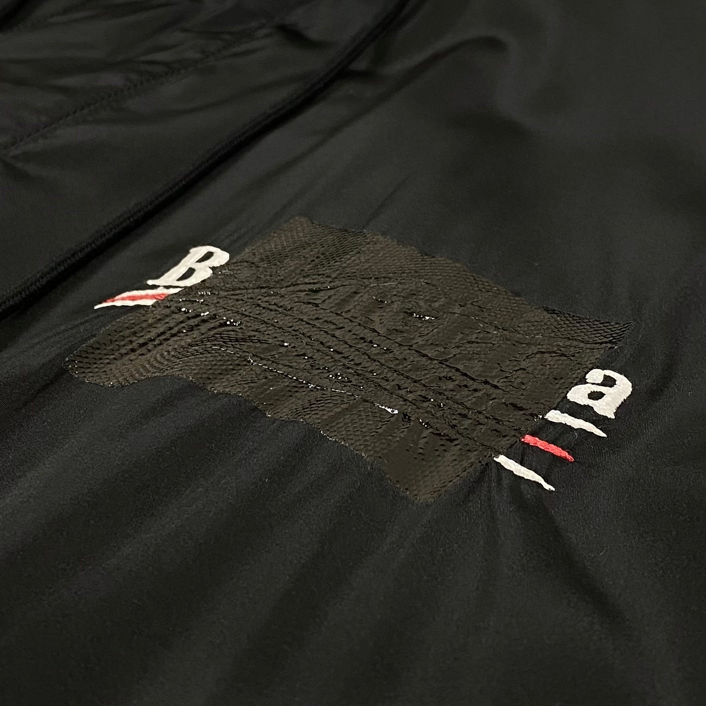 YE24 2022 Gaffer Tape Logo Windbreaker