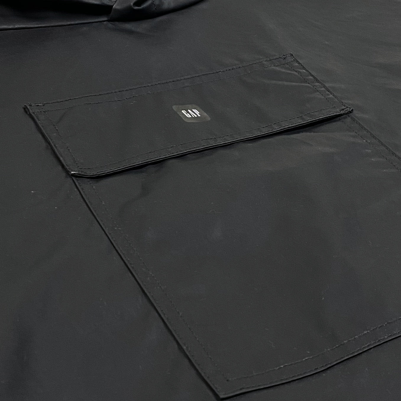 YGEBB 2022 Coated Cotton Hooded Anorak In Black