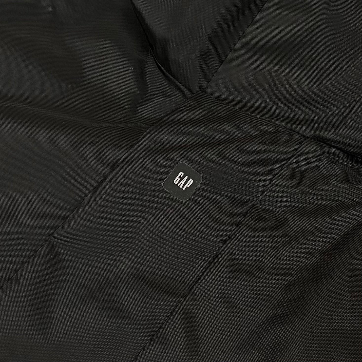 YGEBB 2022 Magnet Closure Logo Parka In True Black