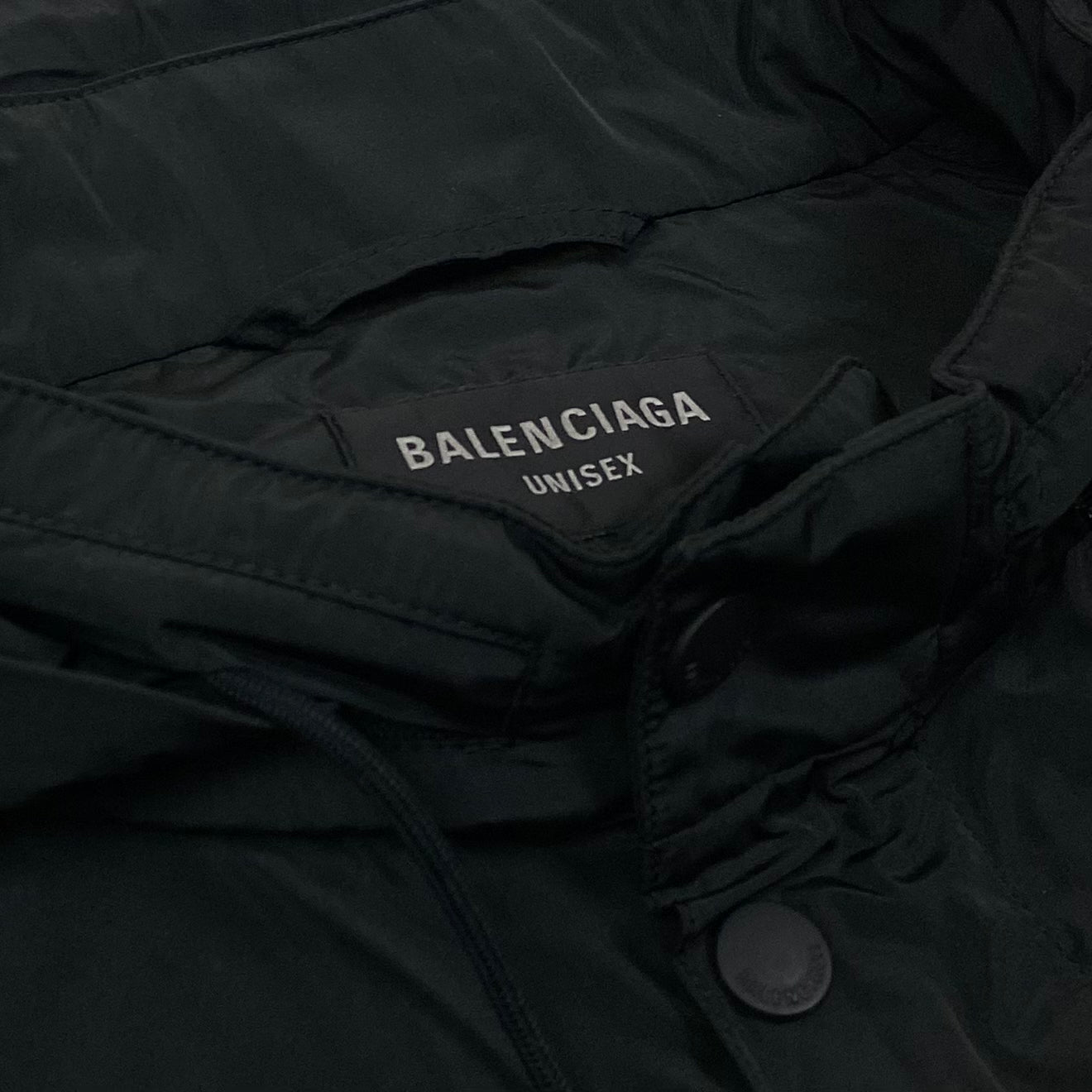 YE24 2022 Gaffer Tape Logo Windbreaker