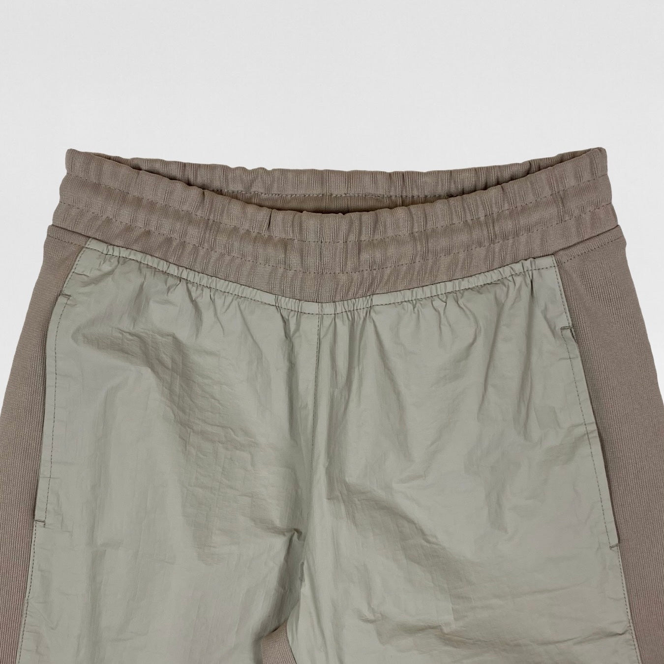 YZY SZN 3 Tyvek Jogger In Bone