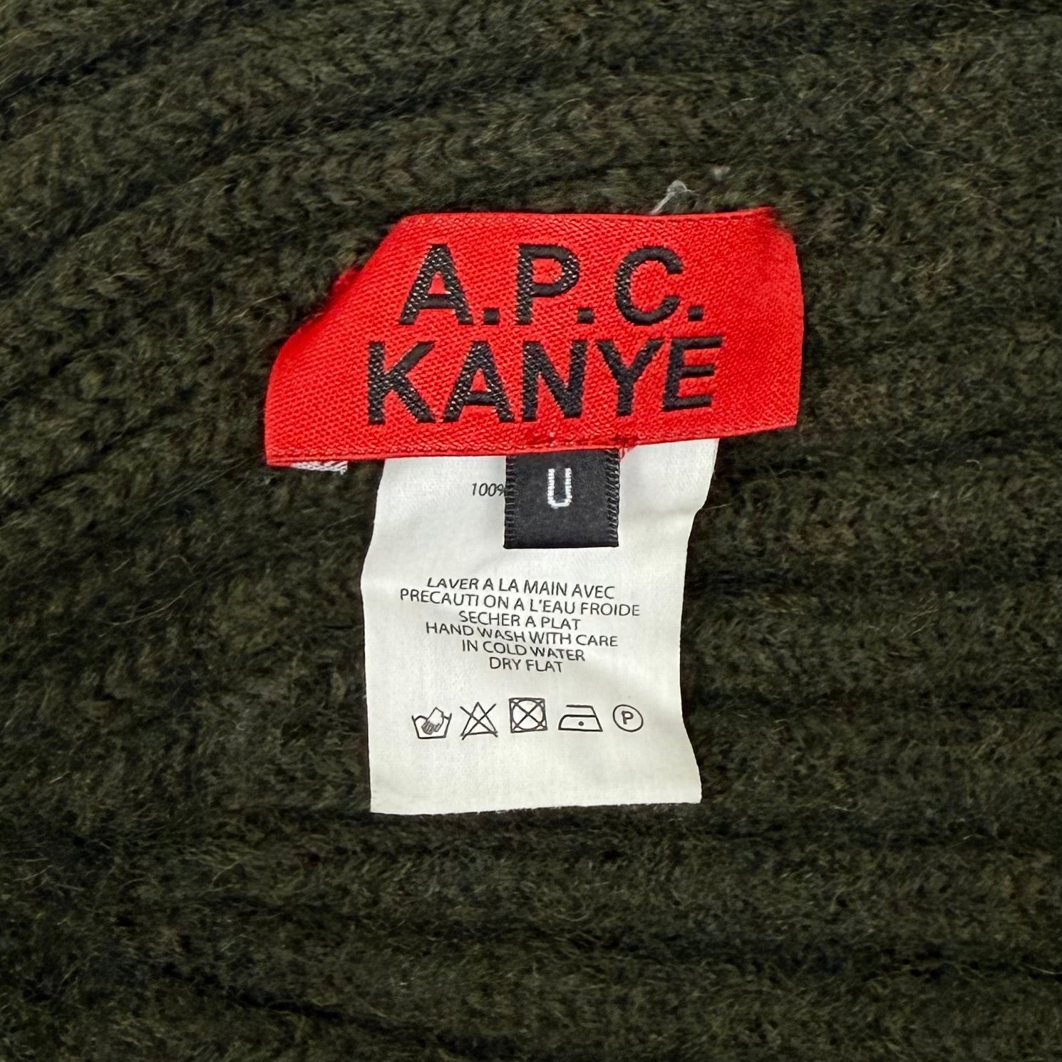 APC 2014 Beanie In Military Khaki
