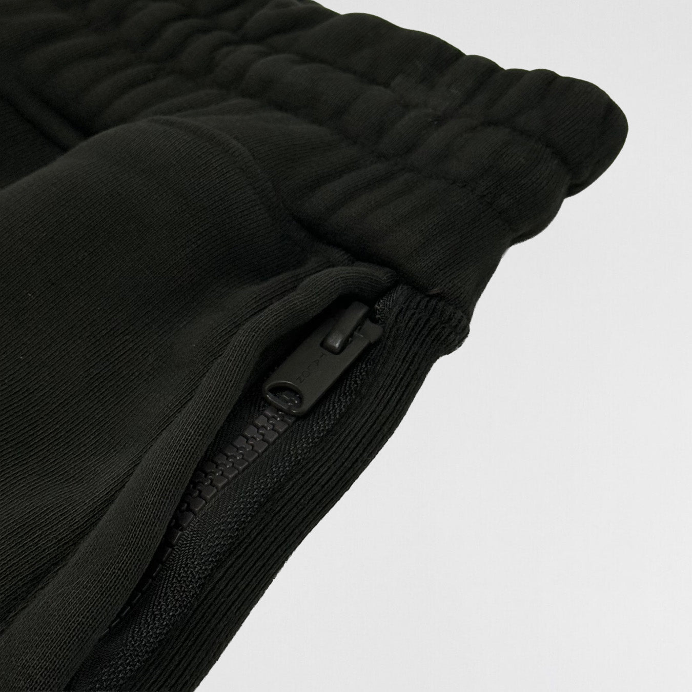 YZY SZN 5 Sweatshorts In Onyx Dust