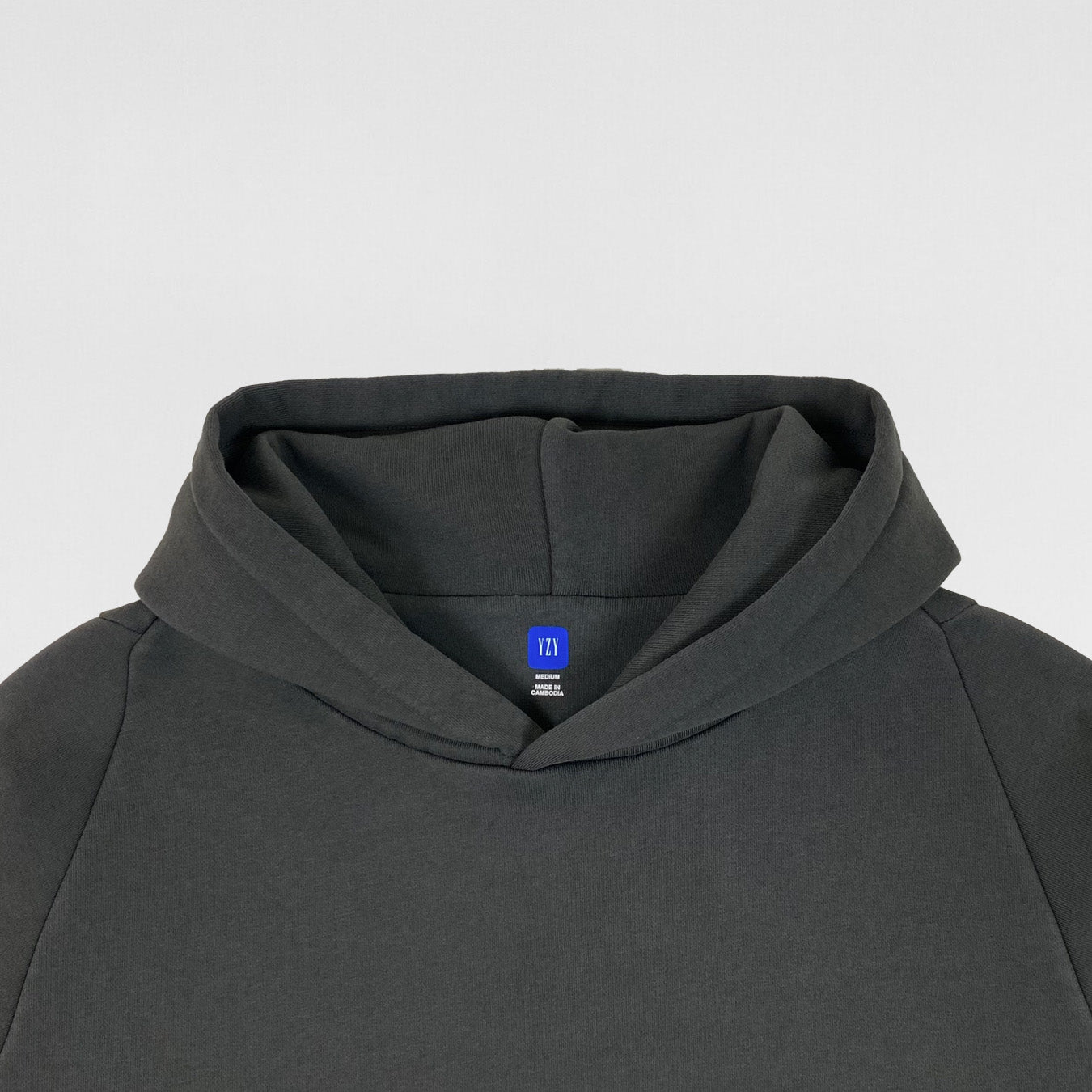 YGEBB 2022 Shrunken Logo Hoodie In Black